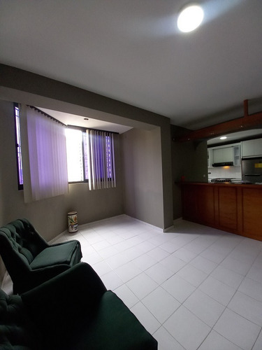 Imagen 4 de 7 de Noreida Delgado +58 414-1431887 / Apartamento (piso Bajo) En Venta Res. Las Antillas B, La Granja Naguanagua.