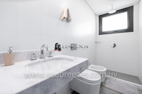 Sea Breezes - Punta Del Este - 3 Dormitorios - Excelente Ubicación Y Servicios - Ref: 269