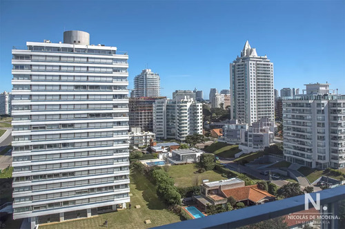Vende Apartamento De 3 Dormitorios En Tiburon , Punta Del Este