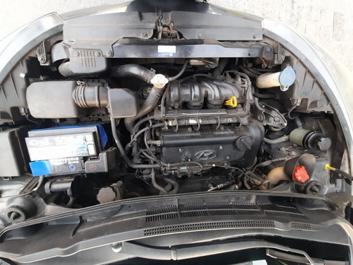 Imagem 10 de 10 de Hyundai Hb20s 2015 1.6 Comfort Plus Flex 4p