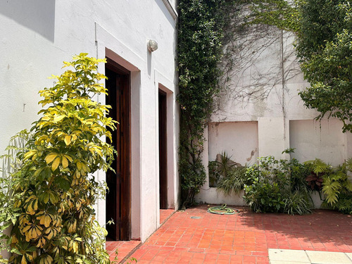 Olleros 2100 - Casa En Venta Con Jardín Y Pileta - A Reciclar