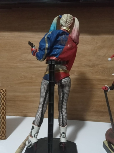 Harley Quinn Arlequina Esquadrão Suicida Batman 1/4 42cm