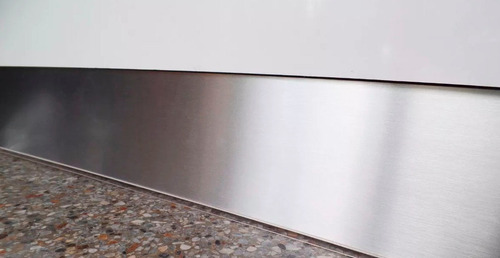 Imagen 4 de 6 de Rodapie En Pvc De Aluminio Liso De 3mts X 15cm Bari