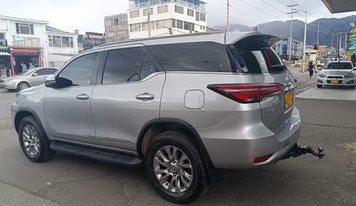 Toyota Fortuner Srv 2.4 Diesel 4x2 At 2023