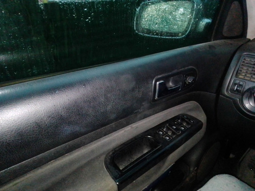 Volkswagen Golf 1.6 Comfortline 2004