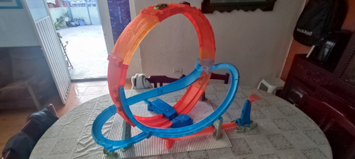 Pista Hot Wheels Massive Loop 