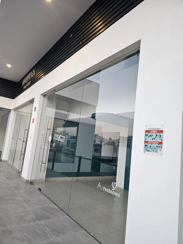 Local Comercial En Renta En Plaza Ubicada En Milenio Iii Queretaro