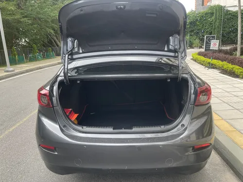 Mazda 3 2.0 Prime