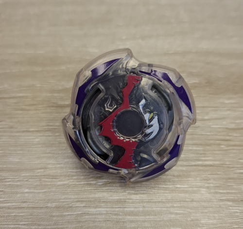 Beyblade Burst Doomscizor (Usado)