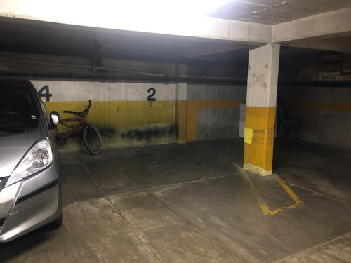 Imagen 3 de 4 de Cochera Cubierta Acceso Con Control Remoto Sobre San Martin Al 2100