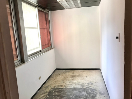 Imagen 10 de 16 de Oficina En Alquiler En Los Palos Grandes 224m2