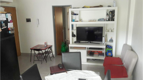 Impecable Departamento De 2 Amb Con Cochera En Excelente Zon