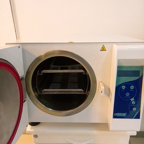Imagen 2 de 3 de Estufa Autoclave Laser 12 Con Bomba De Vacío Egeo