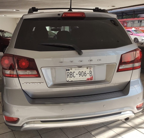 Imagen 10 de 10 de Dodge Jorney Sport 7 Pasajeros En Excelentes Condiciones