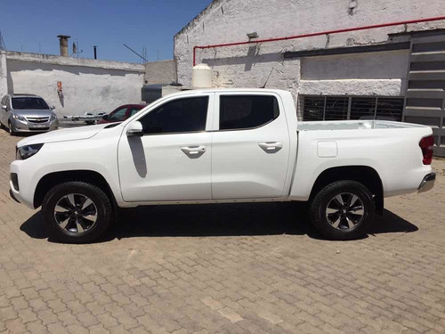 Imagen 4 de 15 de Peugeot Landtrek 2.4 Turbo Active 4x2