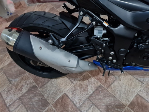 Imagem 12 de 15 de Suzuki Gsx 750