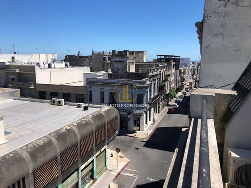 Imagen 14 de 14 de Amplia Y Cómoda Oficina En Ciudad Vieja