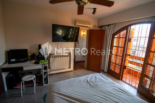 Casa En Venta 6 Ambientes Con Cochera En Villa Del Parque