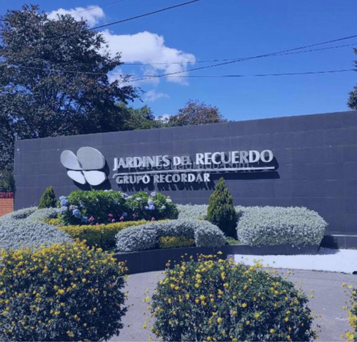 Lote Cementerio Doble En Jardines Del Recuerdo En Bogotá