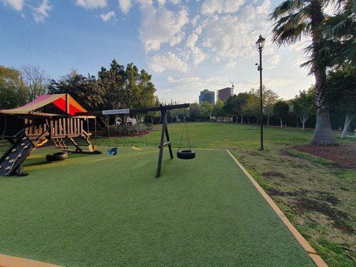 Hermosa Residencia En Centro Sur, Claustros Del Sur, C.342 M2, 3 Niveles