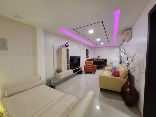 En Venta Townhouse San Diego, Conjunto Residencial Villa Jardin Nc