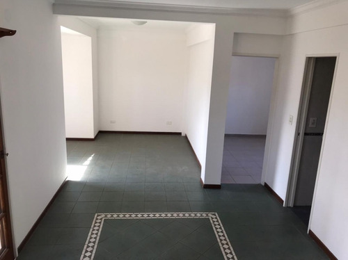 Imagen 2 de 13 de Venta Amplio Depto 2 Ambientes - Muñiz