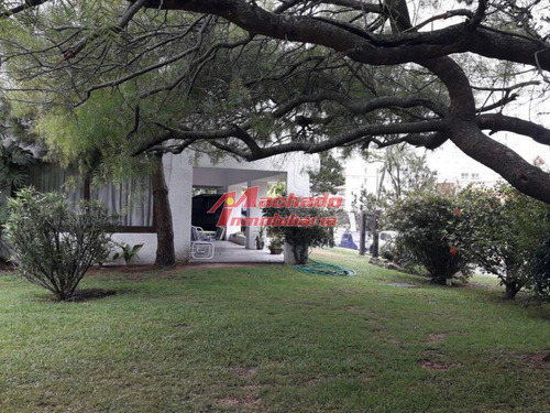 Muy Buena Casa, En Zona Residencial- Ref: 5213