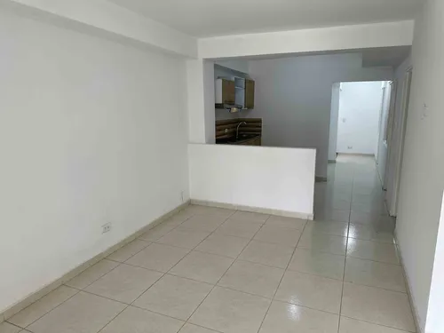 Casa En Arriendo Un Piso Parqueadero Barrio Cristobal Colon