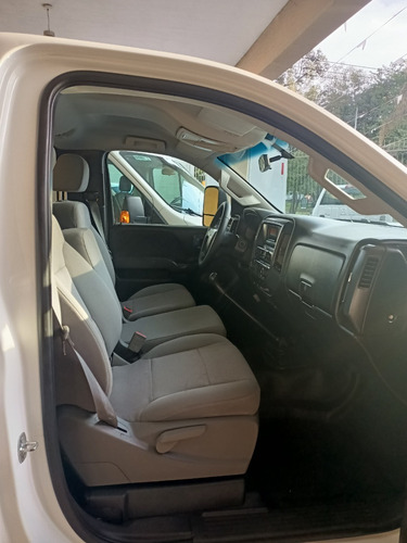 Imagen 6 de 8 de Chevrolet Silverado 3500 Chasis Largo Año 2015