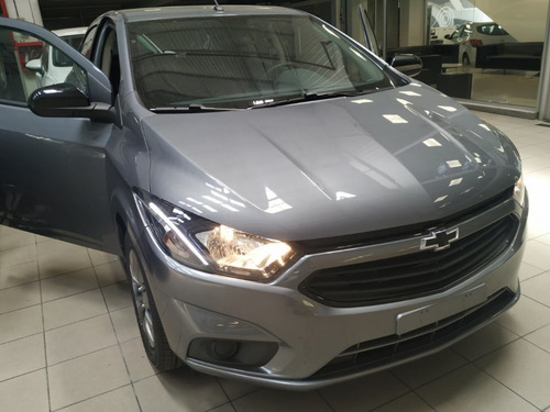 Imagen 3 de 20 de Chevrolet Onix Joy Black 0km 2022 0km Der4545