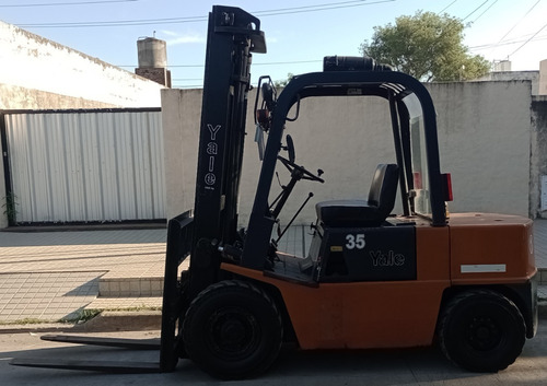 Imagen 6 de 12 de Autoelevador Yale 3,5 Ton - 95 Excelente