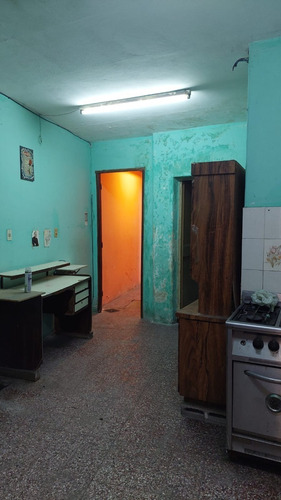Venta Lote Ideal Para Emprendimiento Inmobiliario En Ramos Mejia. Excelente Ubicacion. Se Escuchan Ofertas