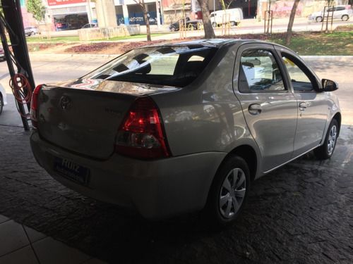 Toyota Etios 1.5 16v Xs 4p