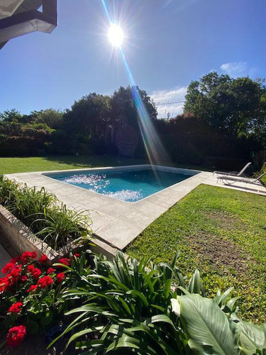 Casa En B° La Colina, Pacheco En Lindísimo Lote Interno!