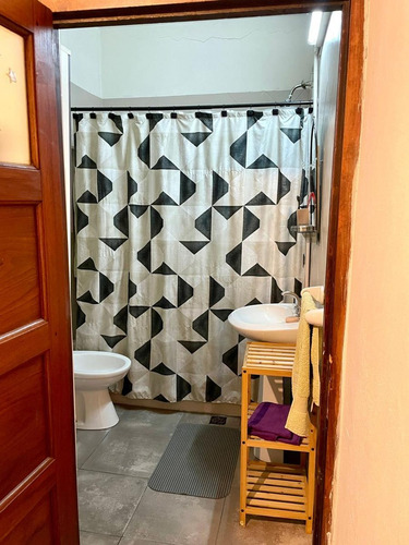 Se Vende Casa Con Pileta + Departamento