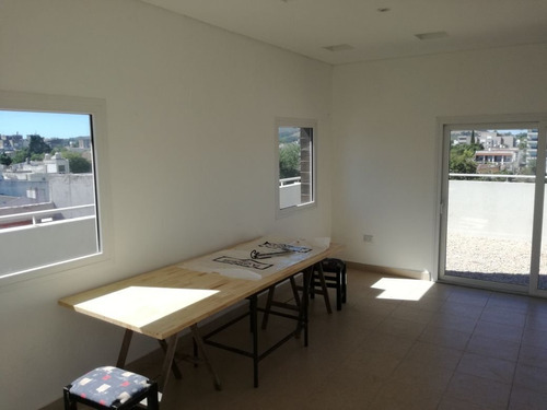 Imagen 4 de 15 de Vendo Excelentes Departamentos De 1 Dormitorio Con Quincho Y Piscina. Belgrano Al 200.
