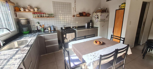 Ph Al Frente De 3 Ambientes Con Jardín, Cochera Y Posibilidad De 4º Dormitorio- En Venta