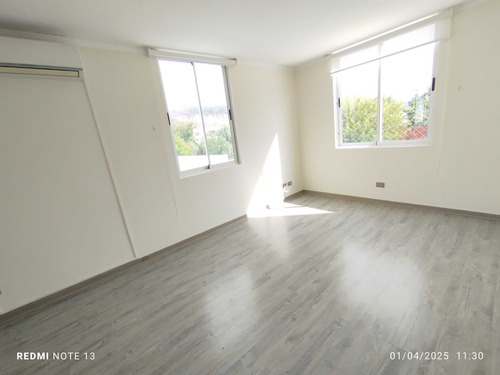 400/140 M2, 3 D/ 3 B/ Piscina/ Más Servicio (92131)