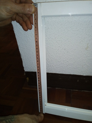 Imagen 3 de 6 de Pequeña Ventana Corrediza Con Marco De Aluminio Oferta