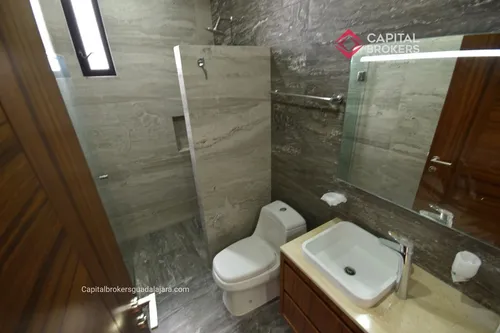 Casa Nueva En Coto Solares En Venta