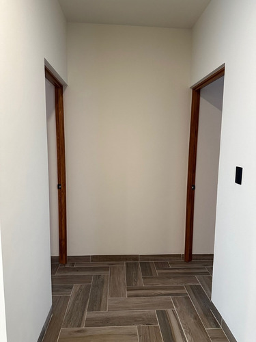 Excelenta Casa En Lomas, Calidad Y Ubicacion Excelente. Oportunidad
