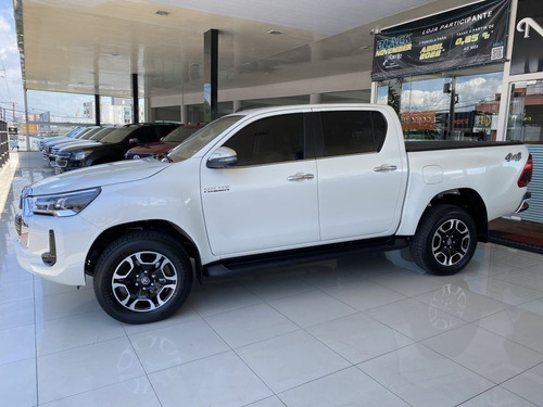 Imagem 9 de 15 de Hilux Cd Srx 4x4 2.8 Tdi 16v Diesel Aut.