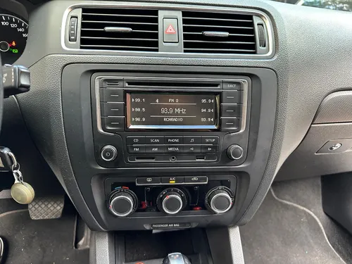 Volkswagen Jetta Vi 2.5 Comfortline