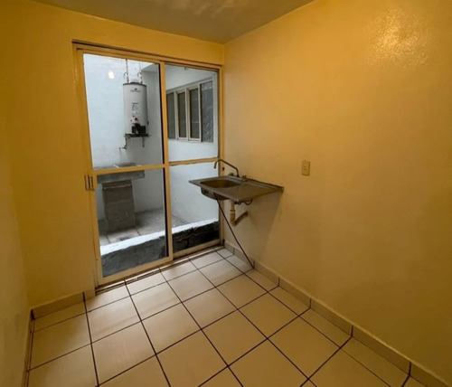 Casa A Precio De Remate En C. 92, Col. Obrera, Mérida Yucatan. Arf