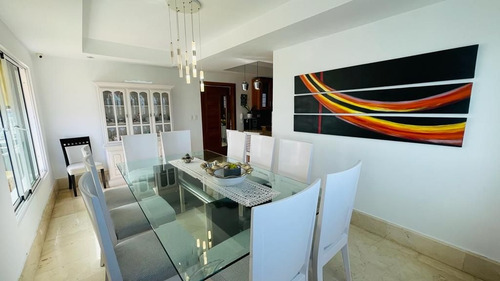 Apartamento Penthouse Amueblado En Alquiler En Evaristo Morales, Cercano A Sectores Como Piantini, Paraiso