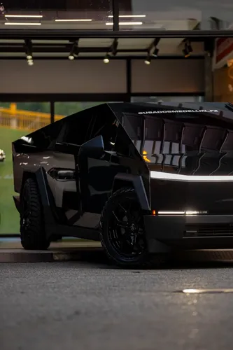 Tesla Cybertruck Foundation Series 2025