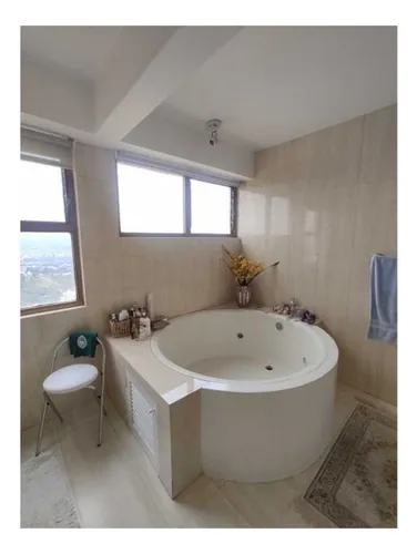 Apartamento En Los Naranjos,