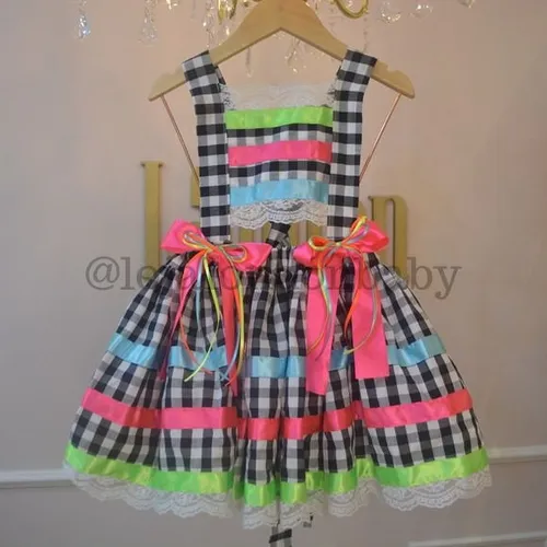 Jardineira Infantil adulto Festa Junina Xadrez Preto Neon