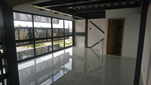 Oficina En Av. Federalismo 120m2