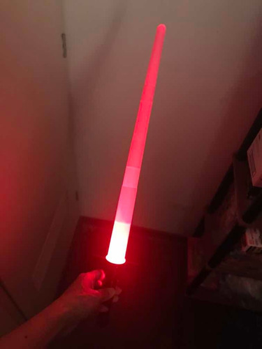 Espada Láser Tipo Star Wars Retráctil Con Luz Ligero Colores